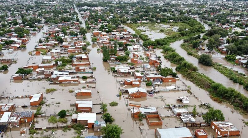 Ascienden a 16 los muertos por el temporal en Bahía Blanca y sigue la búsqueda de desaparecidos