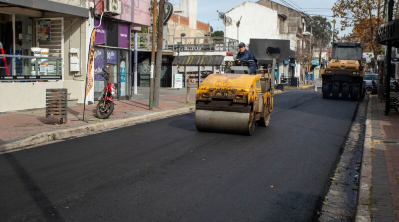 Avanza la renovación asfáltica de la calle 13 en Berazategui