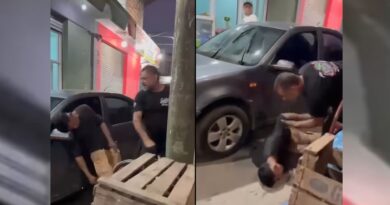 Ezpeleta | Hallan muerto a un hombre que había sido brutalmente golpeado tras conducir ebrio