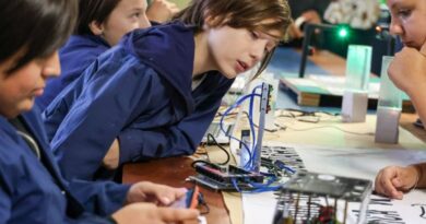 Una universidad del conurbano lanzó su Club de Robótica para adolescentes