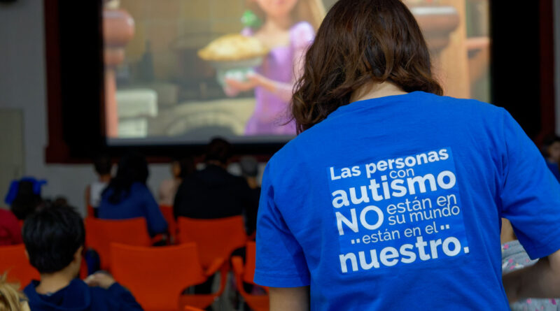 “Cine distendido” para niños y niñas con autismo y dificultades sensoriales
