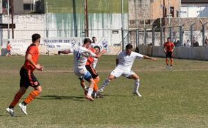 Primera C: Berazategui empató en su visita a Rosario